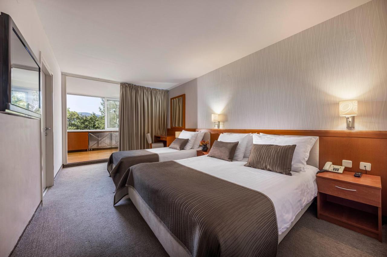 Hotel Jezero Plitvicka Jezera Luaran gambar